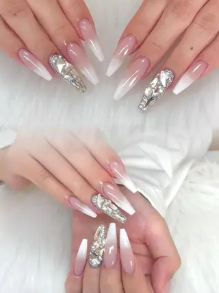 カラー AIN Nailのネイルデザイン