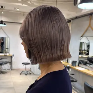 ショート 盛れる透明感カラー・ momokaのヘアスタイル