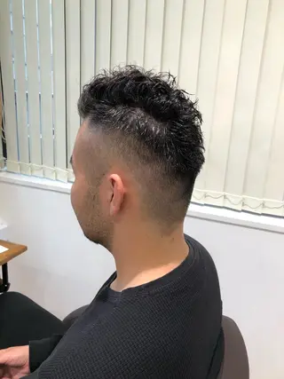 ショート カラー パーマ メンズ 関西センターパート メンズモデル募集のヘアスタイル