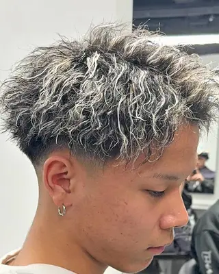 ショート カラー メンズ STELLA所属・メンズ特化美容師 tassyのヘアスタイル