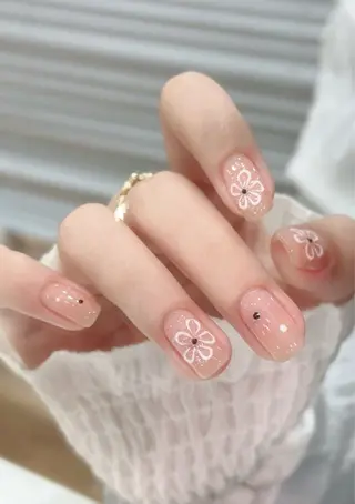 ネイル Lucky. Nail.Salonのネイルデザイン