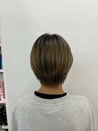 ショート 【レイヤーカット】 キサヌキミワのヘアスタイル