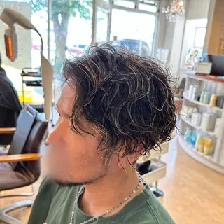 ミディアム カラー パーマ メンズ 圧倒的艶髪ストレート 山本翔大✨️のヘアスタイル