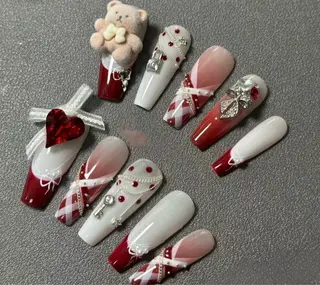 ネイル リセス 高田馬場💎のネイルデザイン