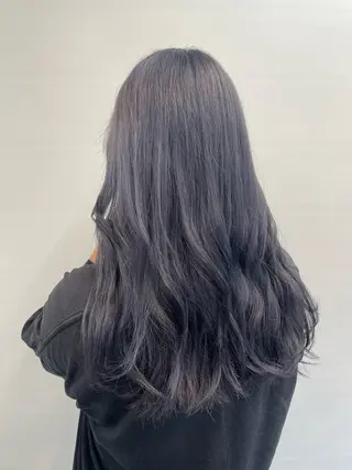 ロング カラー 手塚 由佳のヘアスタイル