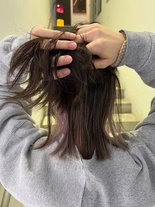 ミディアム カラー 柴田 綺音のヘアスタイル