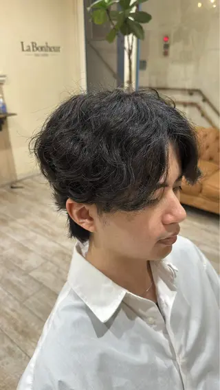 パーマ メンズ ショートボブモデル縮 毛艶髪津田パーマのヘアスタイル