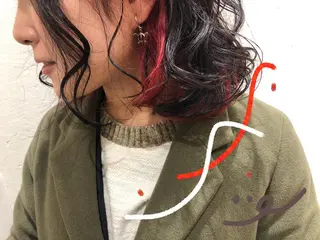 ミディアム カラー 岸田 梓武生のヘアスタイル