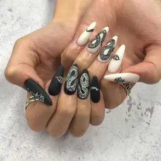 ネイル nailstudio eviz新宿店のネイルデザイン