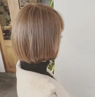 ショート カラー ture by gladのヘアスタイル