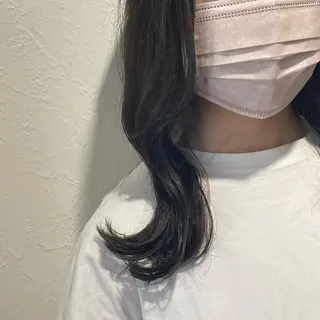 セミロング カラー shiho .のヘアスタイル