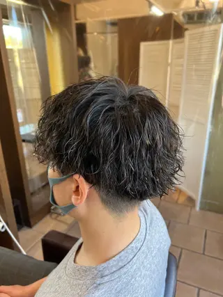 ミディアム パーマ メンズ メンズカットパーマ ✂️ JOYAのヘアスタイル