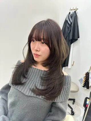 ロング ARMONY表参道店所属・韓国風レイヤーカラー ライムのヘアスタイル