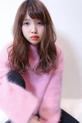 セミロング YOKOI SHINJIのヘアスタイル