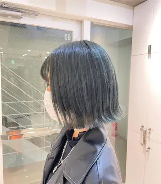 ショート カラー ヘアアレンジ 艶髪✨寒色カラー✨ 翁長孝輔のヘアスタイル