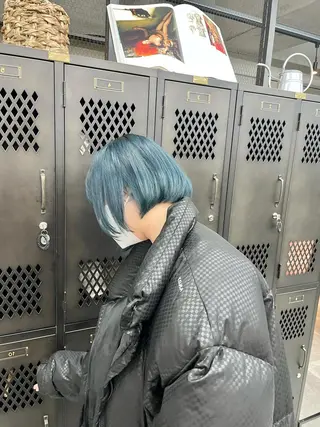 ショート カラー カット・ブリーチ TAIGAのヘアスタイル