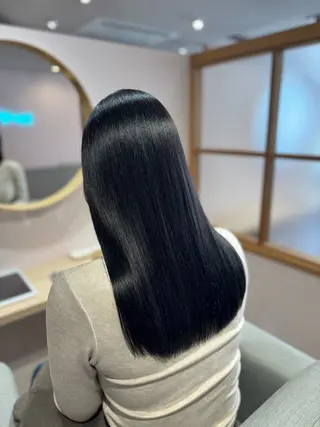 カラー AYATO 'のヘアスタイル