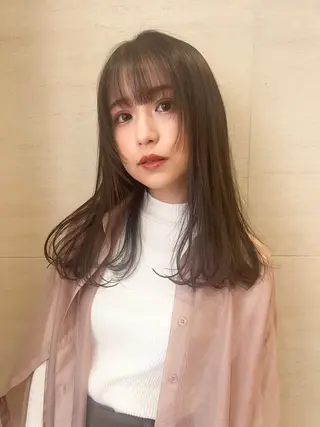 ロング ブリーチカラー💛 石川慧南のヘアスタイル