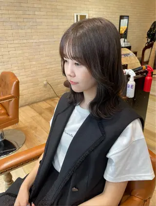ミディアム カラー 松尾 遥花のヘアスタイル