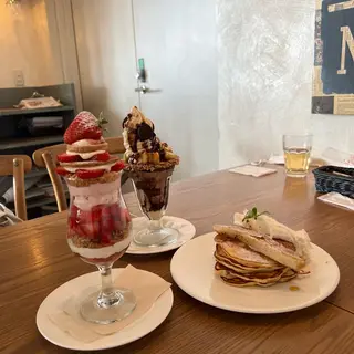 TIDEHAIR SHIHOのヘアスタイル