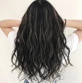 ロング naomi (夜間営業受付中★)のヘアスタイル