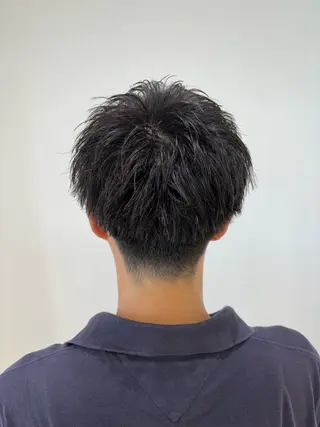 メンズ ニュアンスパーマ/ フェザー/マッシュのヘアスタイル