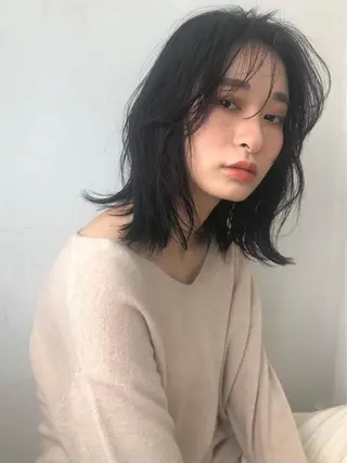 カラー & kuのヘアスタイル