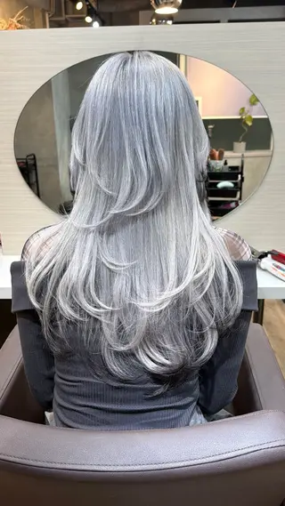 ロング カラー AIRI/難波/ ハイトーン/髪質改善のヘアスタイル
