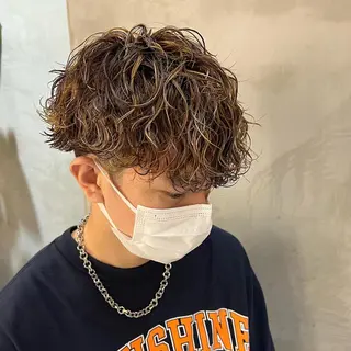 ショート パーマ メンズ 波巻きスパイラルパー マ/シャドウパーマ駿のヘアスタイル