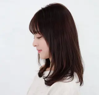 セミロング 山元 麻里のヘアスタイル