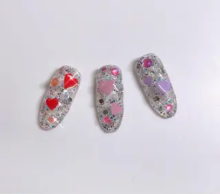 ネイル VIERU 🌈🎀💖のネイルデザイン