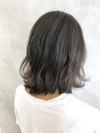 ショート カラー MOU namba ムウナンバのヘアスタイル