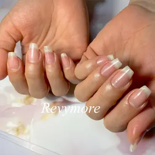 ミディアム ネイル nail salon Revymoreのネイルデザイン