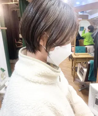 ショート カラー Hareru 豊田 修廣のヘアスタイル