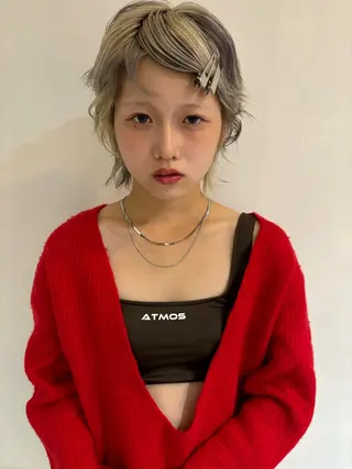 ショート カラー 鈴木 美紅のヘアスタイル