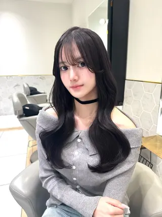ロング カラー costes 今井芽依のヘアスタイル