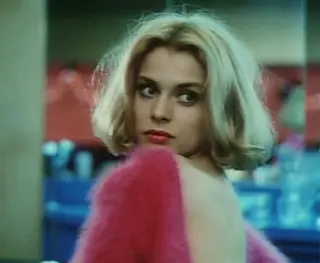 ショート traffic🦋 佐藤由依子のヘアスタイル