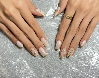 ネイル VIERU 🌈🎀💖のネイルデザイン