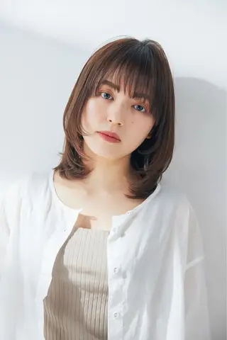 ミディアム 🎨インナーカラー が得意👍新垣⚜️のヘアスタイル