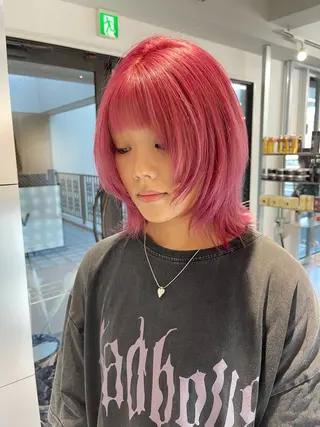 ミディアム カラー TATSUブリーチ/ ミルクティーベージュのヘアスタイル