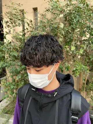 ショート パーマ メンズ 波巻きスパイラルパー マ/シャドウパーマ駿のヘアスタイル