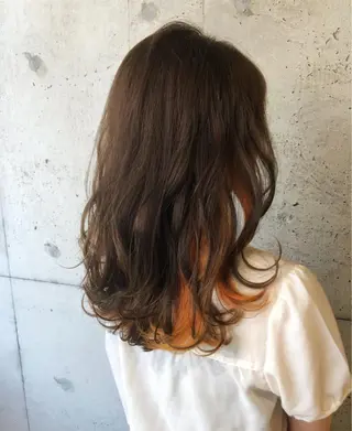ミディアム カラー 小島 侑衣のヘアスタイル