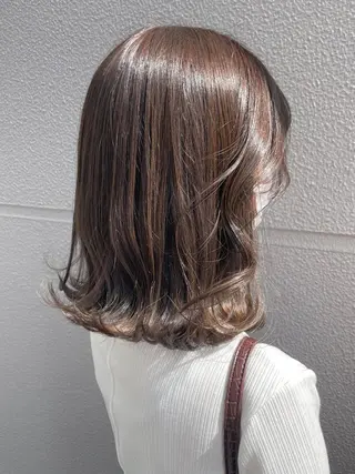 ミディアム ayaka 縮毛矯正レイヤーのヘアスタイル