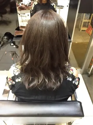ミディアム カラー natsu fujinoのヘアスタイル