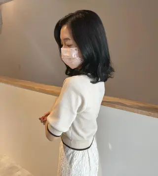 ミディアム カラー io濱川 遥のヘアスタイル