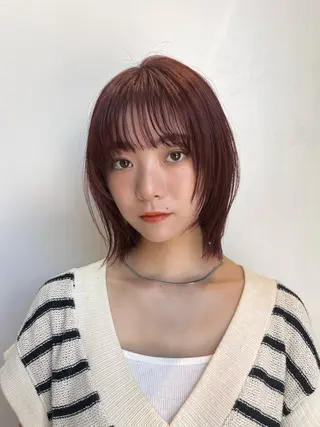 ミディアム カラー 阿久津真衣 似合わせカットのヘアスタイル