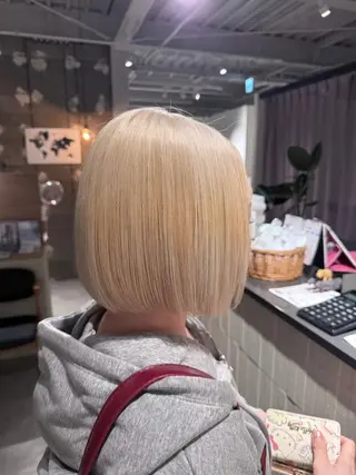 セミロング 井手上 陽菜のヘアスタイル