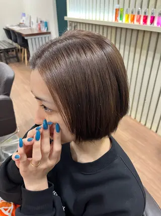 ショート カラー 辻 風香のヘアスタイル