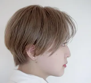 ショート カラー ナガス カズアキのヘアスタイル
