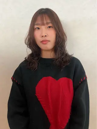 セミロング ☀️コミヤマミユ☀️ /パーマ/ハイトーンのヘアスタイル